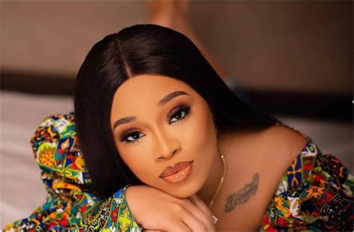 Alex Onyii Bio: Age, Net Worth, Movies, Boyfriend, Pictures