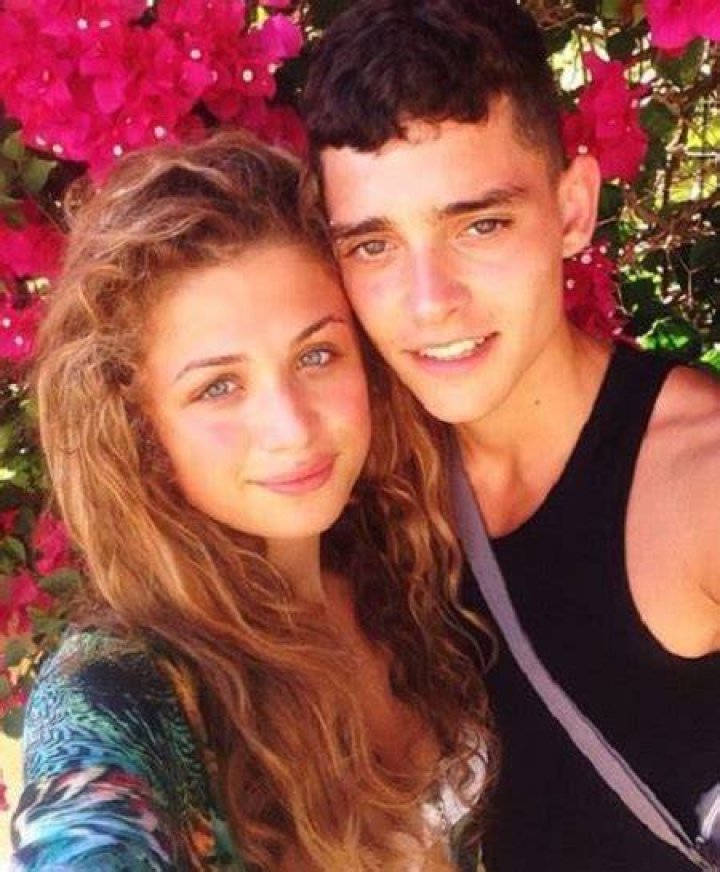 Antigoni Biography, Age, Pictures, Boyfriend, Net Worth, Wiki, Songs