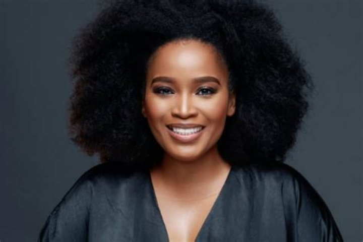 Ayanda Borotho bio