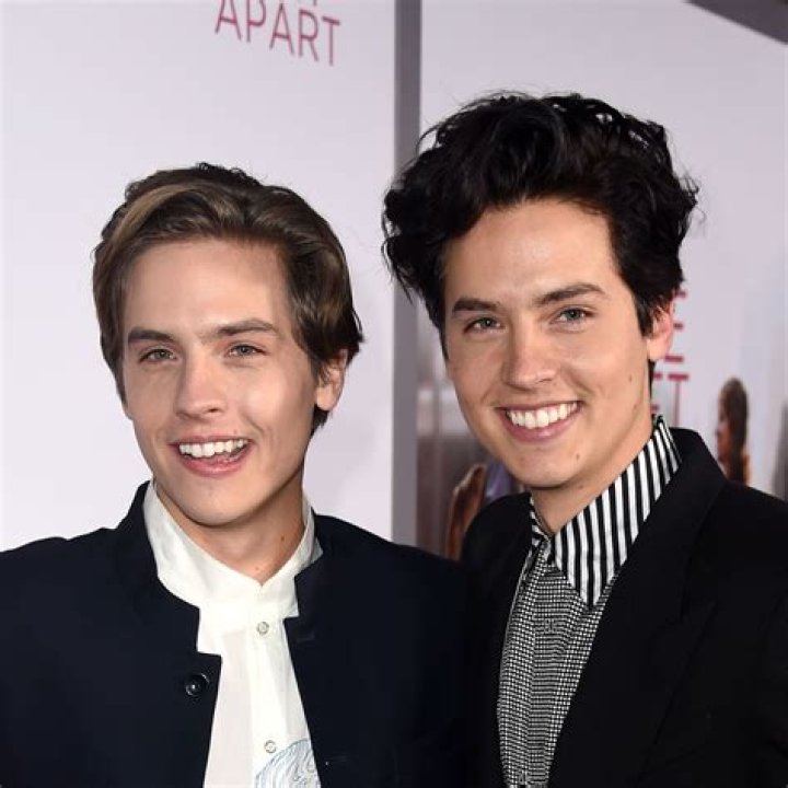 Cole Sprouse Biography, Age, Brother, Net Worth, Height, Riverdale, Girlfriend, Sibling, Wiki, Movies and TV Shows