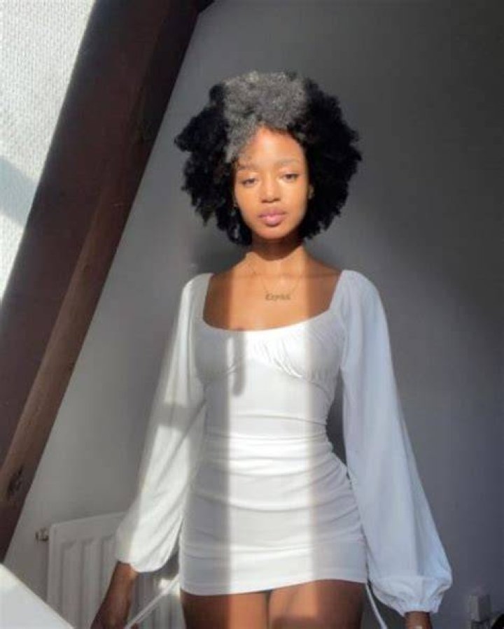 Crystal Zinzile Biography, Boyfriend, Age, Birthday, Net Worth, Father, YouTube, Sister, Wikipedia, Breakup