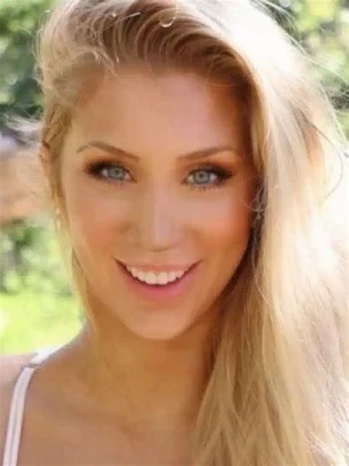 Elle Van Schaik Biography, Height, Wikipedia, Wight, Age, Net Worth, Pictures, Instagram, Basketball