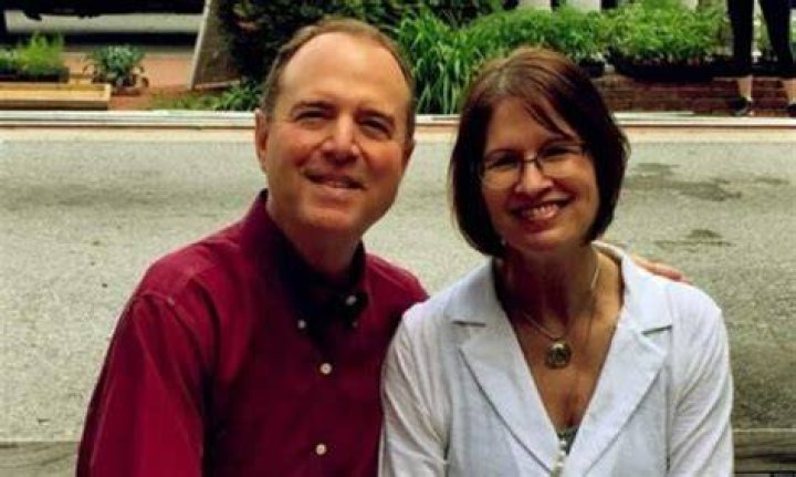 Eve Schiff Bio, Age, Net Worth, Husband, Wikipedia, Photos, Education, Height, Children