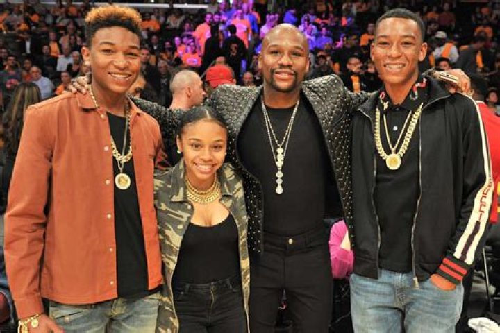 Floyd Mayweather Jr.'s son Zion Shamaree Mayweather Biography: Girlfriend, Age, Height, Mother, Net Worth, Instagram