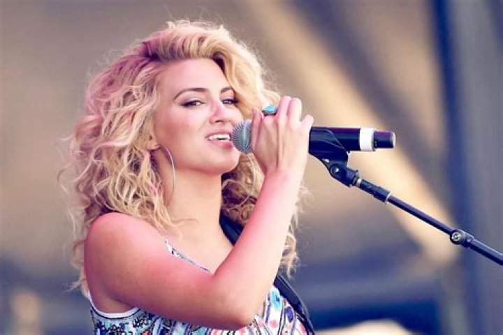Grammy-winning gospel singer Tori Kelly released from hospital after reportedly being treated for blood clots