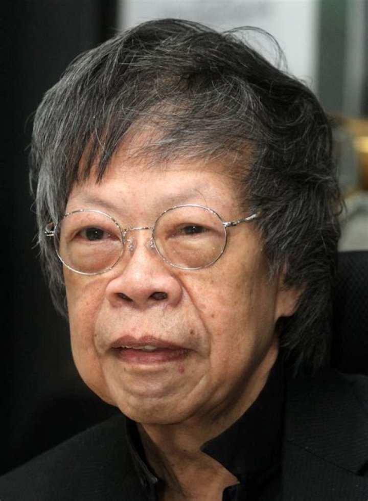How did Lim Kok Wing go from helping Mandela to having a racist billboard in his uni?