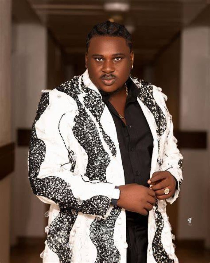Isbae U and Peruzzi Photo