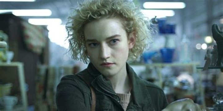 Julia Garner