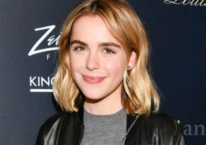Kiernan Shipka Bio, Instagram, Age, Sister, Net Worth, Height, Movies & TV Shows, Boyfriend, Siblings, Wikipedia