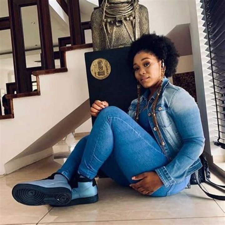 Lady Zamar Biography, Songs, Age, Lyrics, Net Worth, Married, Husband, Boyfriend, Wikipedia, Pictures
