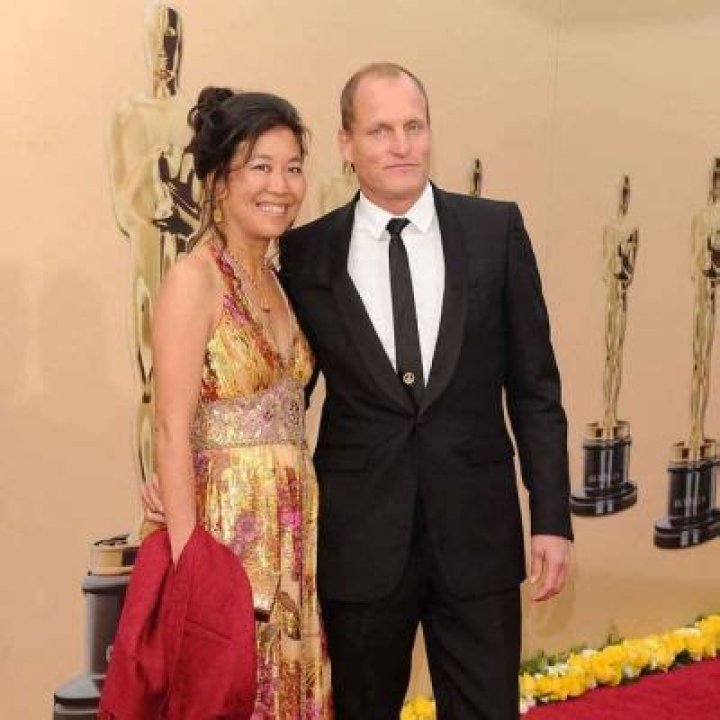 Laura Louie Bio, Age, Net Worth, Birthday, Wikipedia, Instagram, Parents, Photos, Husband, Daughters, Ethnicity