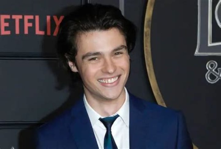 Meet Felix Mallard’s Parents: Meet Dave Mallard and Jane Mallard