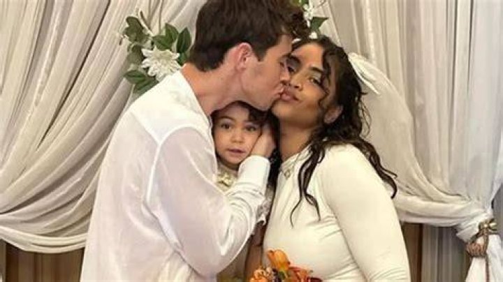 Taylor Giavasis Biography, Age, Parents, Boyfriend, Net Worth, Height, Daughter Name, Brother, Birthday, Twitter, Husband