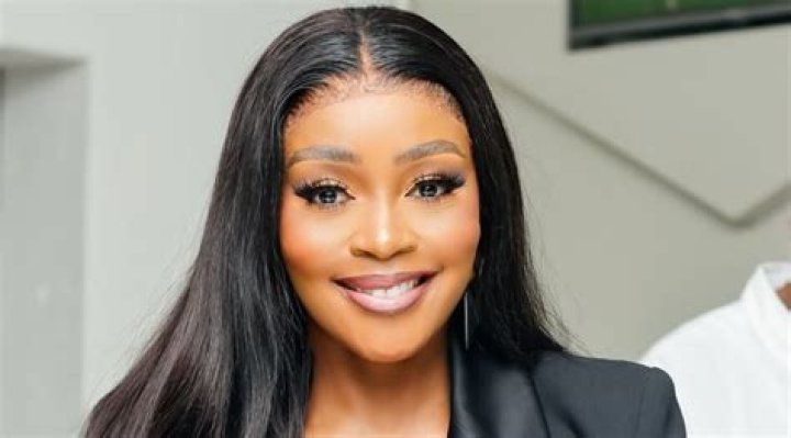 Thembi Seete Bio,Wiki, Age, Child, Baby Daddy, Net Worth, Husband, Instagram, House, Pictures, Wedding, Cars, Son
