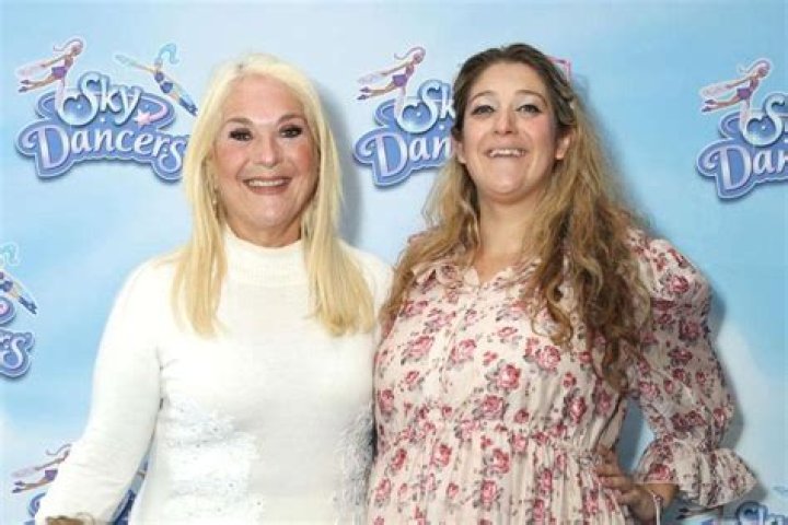 Vanessa Feltz's daughter, Allegra Kurer Biography: Height, Net Worth, Age, Children, Husband, Birthday, Instagram