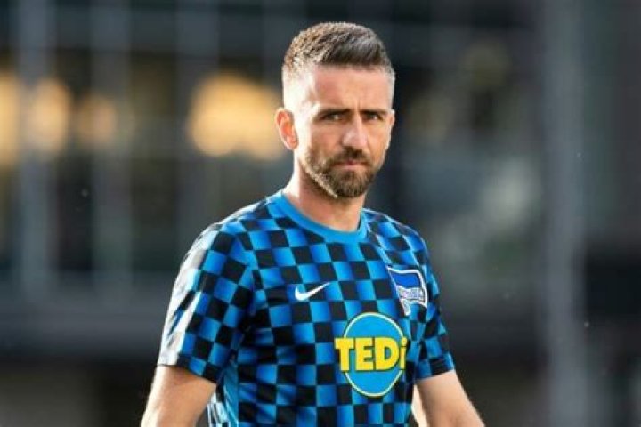 Vedad Ibisevic Biography, Age, Salary, Net Worth, Club, FIFA, News, Girlfriend, Spouse, Wikipedia, Height, Instagram