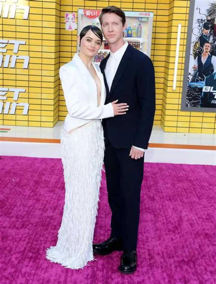 Who is Steven Piet? Joey King's husband Bio: Age, Net Worth, Children, Parents, Height, Movies, Wikipedia